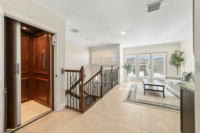 1849 NE 26TH 2, Fort Lauderdale, FL 33305