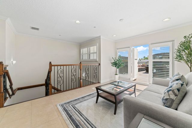 1849 NE 26TH 2, Fort Lauderdale, FL 33305