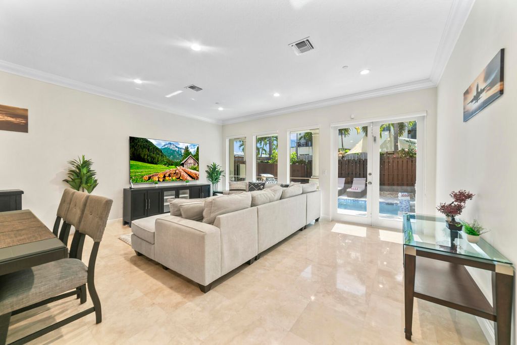 1849 NE 26TH 2, Fort Lauderdale, FL 33305