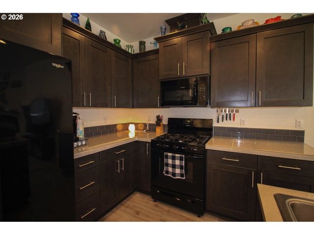 822 S 22ND Ave, Cornelius, OR 97113