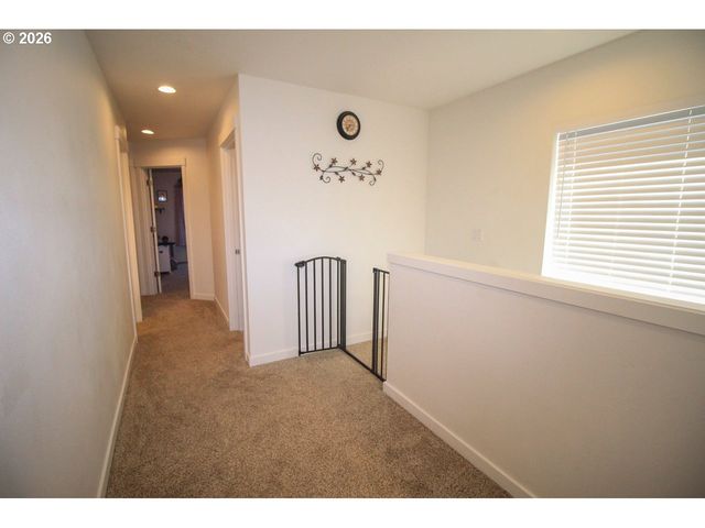 822 S 22ND Ave, Cornelius, OR 97113