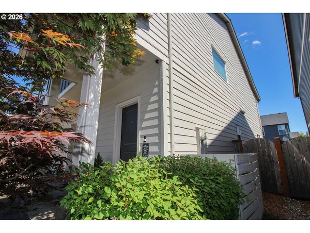 822 S 22ND Ave, Cornelius, OR 97113