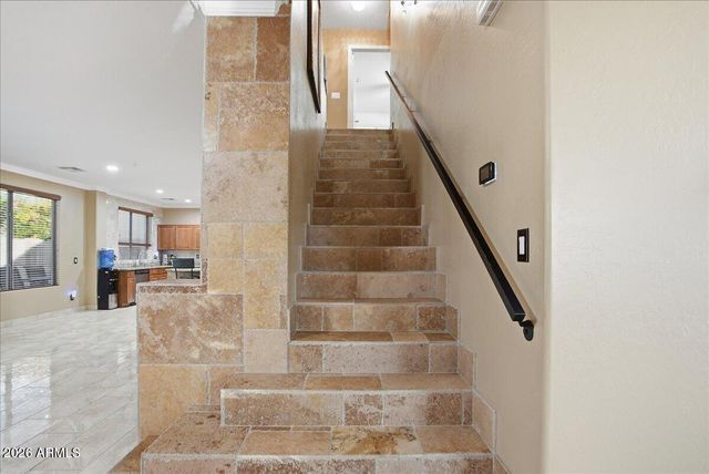 2414 W FLORENTINE Road, Phoenix, AZ 85086