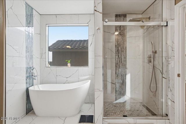 2414 W FLORENTINE Road, Phoenix, AZ 85086