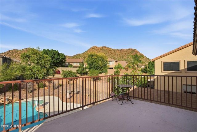 2414 W FLORENTINE Road, Phoenix, AZ 85086