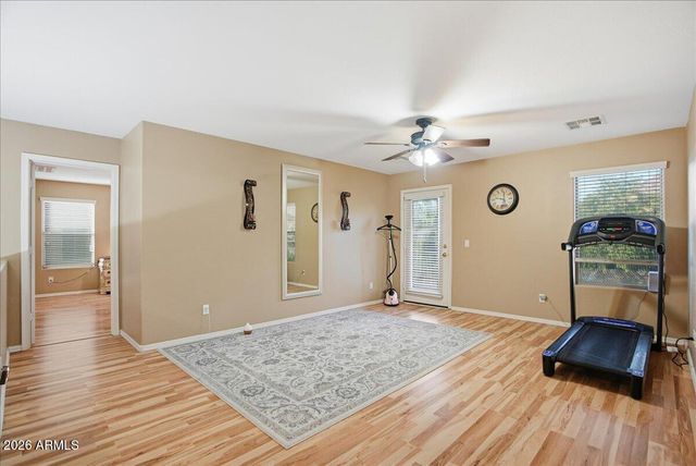 2414 W FLORENTINE Road, Phoenix, AZ 85086