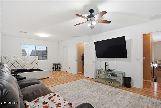 2414 W FLORENTINE Road, Phoenix, AZ 85086