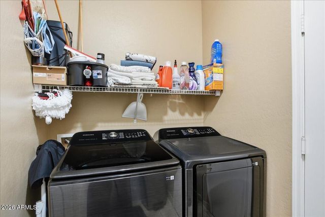 2414 W FLORENTINE Road, Phoenix, AZ 85086