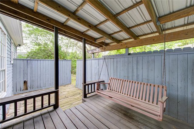 112 Begonia Lane, Highlands, TX 77562