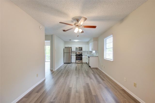 112 Begonia Lane, Highlands, TX 77562