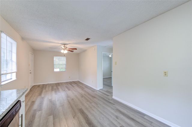 112 Begonia Lane, Highlands, TX 77562