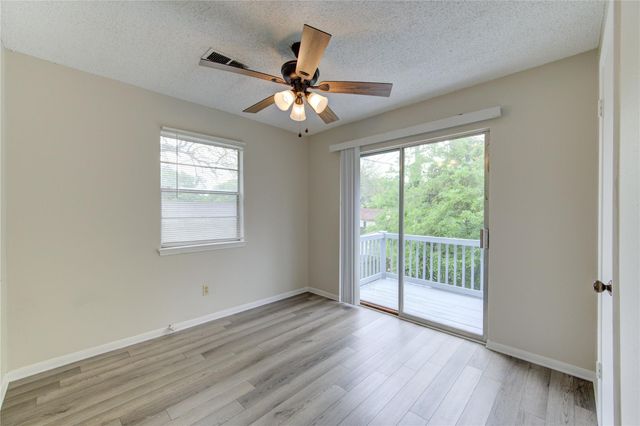 112 Begonia Lane, Highlands, TX 77562