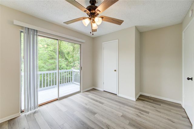 112 Begonia Lane, Highlands, TX 77562