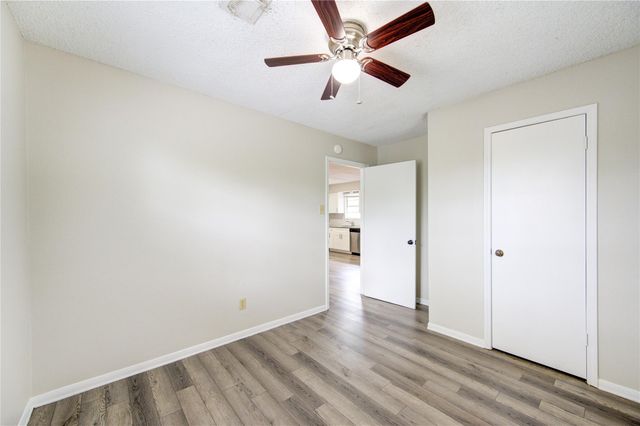 112 Begonia Lane, Highlands, TX 77562