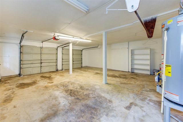 112 Begonia Lane, Highlands, TX 77562