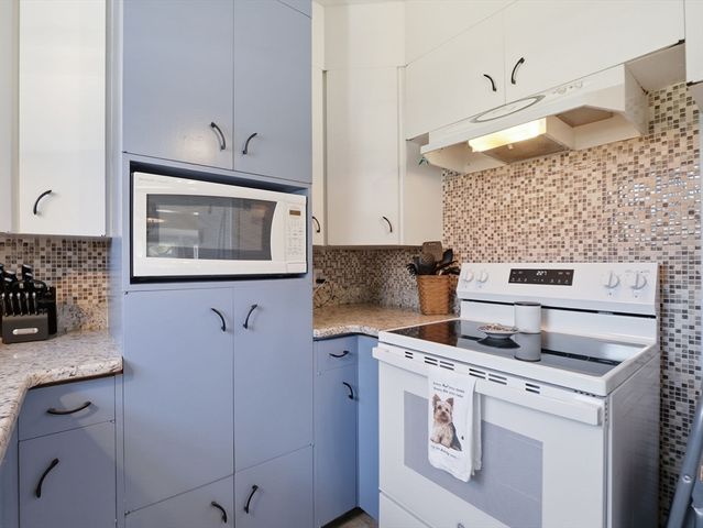 4 A St, Billerica, MA 01821