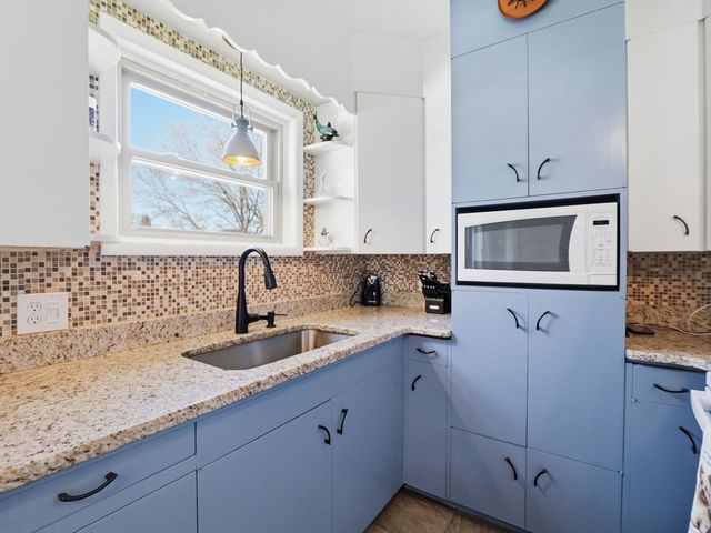 4 A St, Billerica, MA 01821