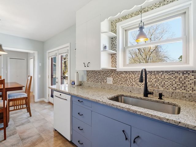 4 A St, Billerica, MA 01821