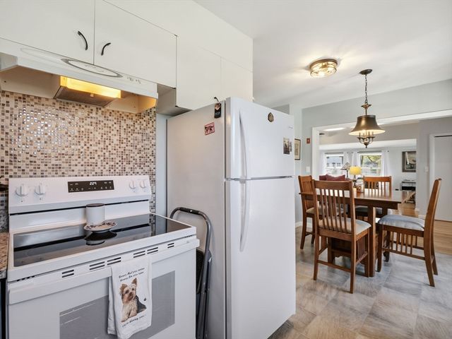 4 A St, Billerica, MA 01821