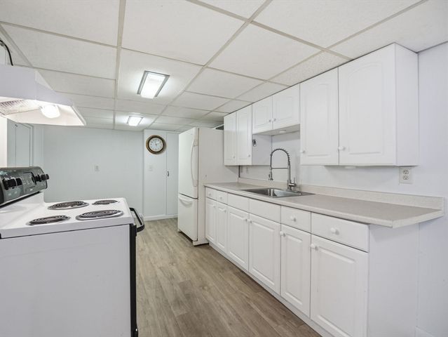 4 A St, Billerica, MA 01821