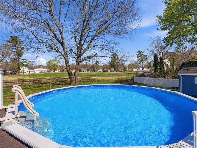 4 A St, Billerica, MA 01821
