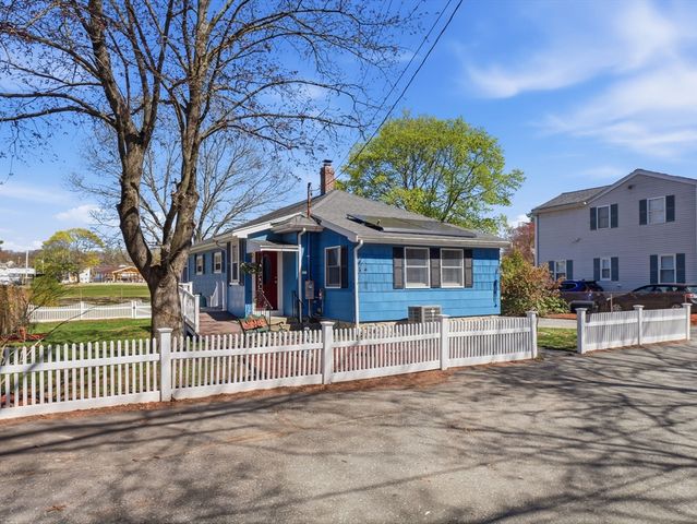 4 A St, Billerica, MA 01821