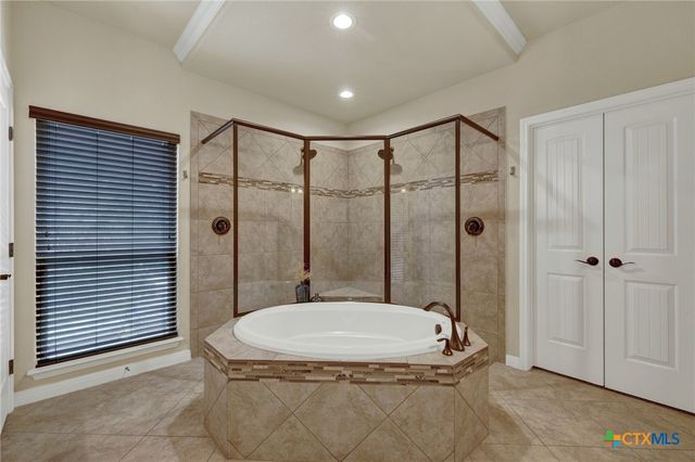 1937 Hunters Cove, New Braunfels, TX 78132