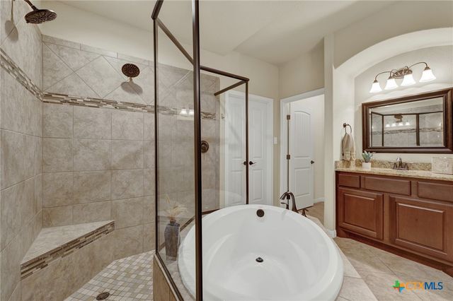 1937 Hunters Cove, New Braunfels, TX 78132