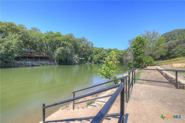 1937 Hunters Cove, New Braunfels, TX 78132