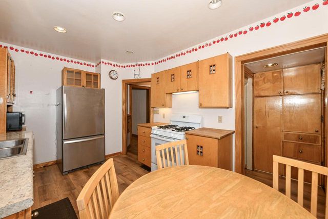 2874 N 59th STREET, Milwaukee, WI 53210
