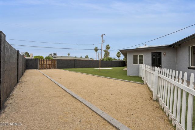 7201 N 16TH Drive, Phoenix, AZ 85021