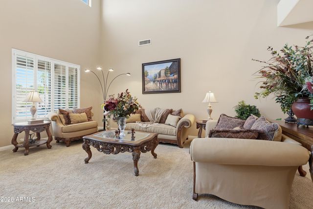 900 W MACAW Drive, Chandler, AZ 85286