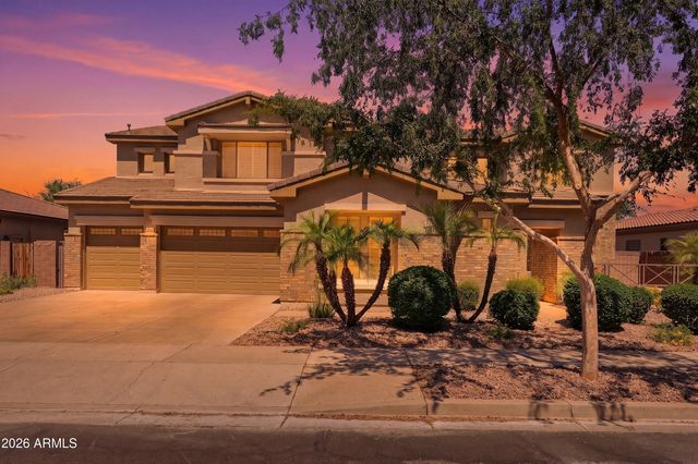 900 W MACAW Drive, Chandler, AZ 85286