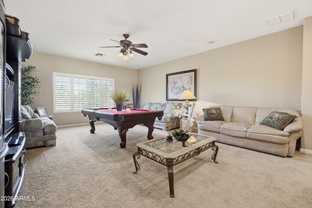 900 W MACAW Drive, Chandler, AZ 85286