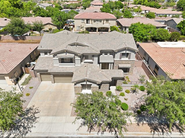 900 W MACAW Drive, Chandler, AZ 85286