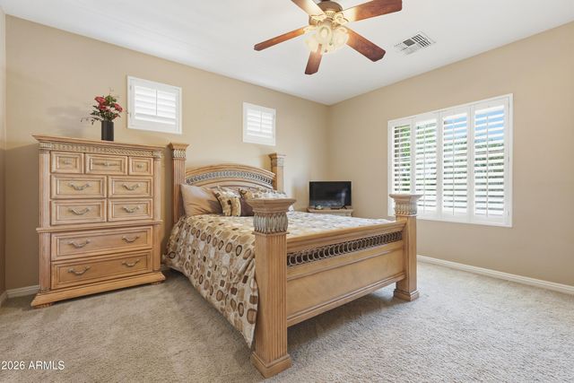 900 W MACAW Drive, Chandler, AZ 85286