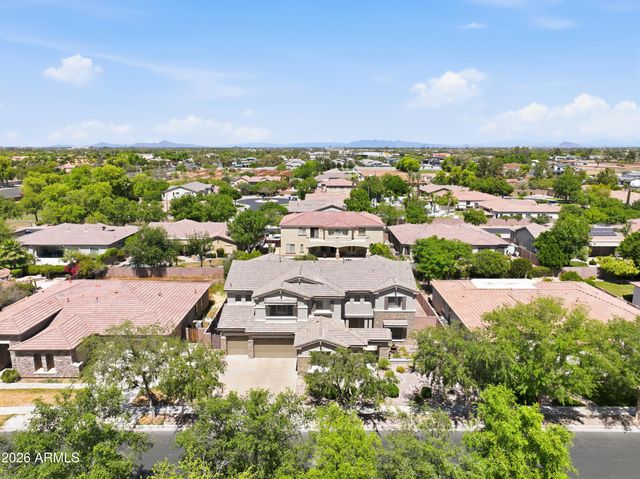 900 W MACAW Drive, Chandler, AZ 85286