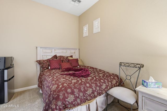 900 W MACAW Drive, Chandler, AZ 85286