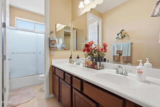 900 W MACAW Drive, Chandler, AZ 85286