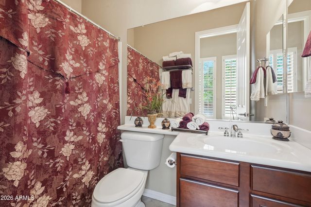 900 W MACAW Drive, Chandler, AZ 85286