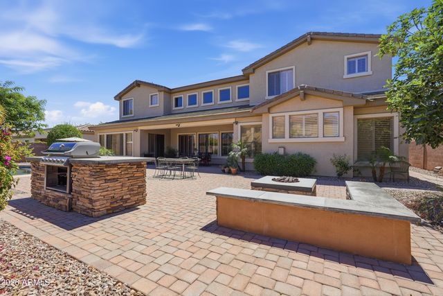 900 W MACAW Drive, Chandler, AZ 85286