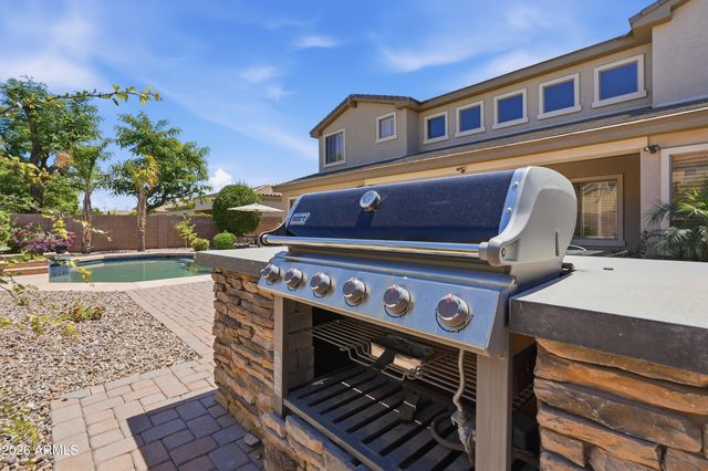 900 W MACAW Drive, Chandler, AZ 85286