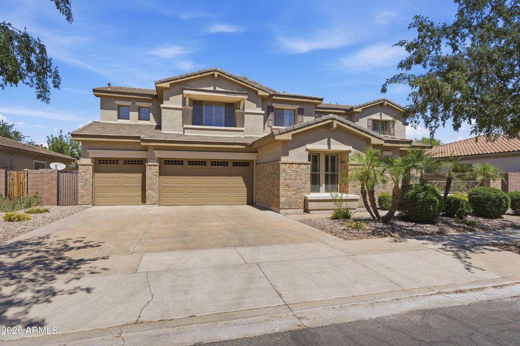 Image 10 of property listing at 900 W MACAW Drive, Chandler, AZ 85286