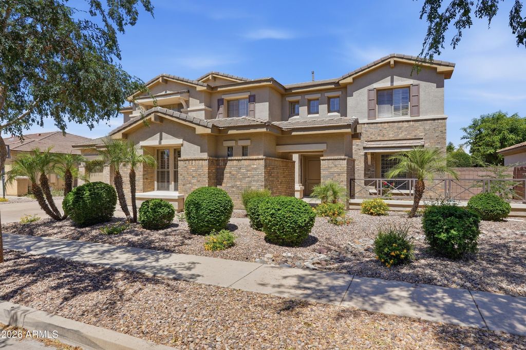 Image 11 of property listing at 900 W MACAW Drive, Chandler, AZ 85286