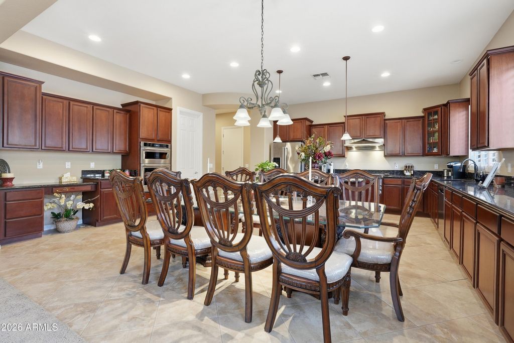 Image 31 of property listing at 900 W MACAW Drive, Chandler, AZ 85286