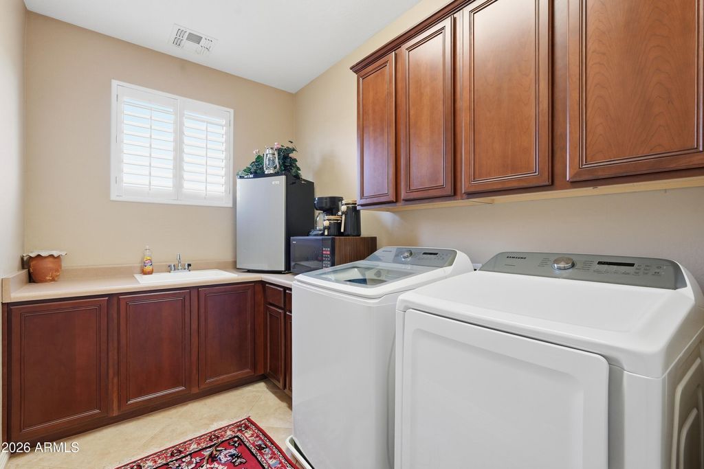 Image 74 of property listing at 900 W MACAW Drive, Chandler, AZ 85286