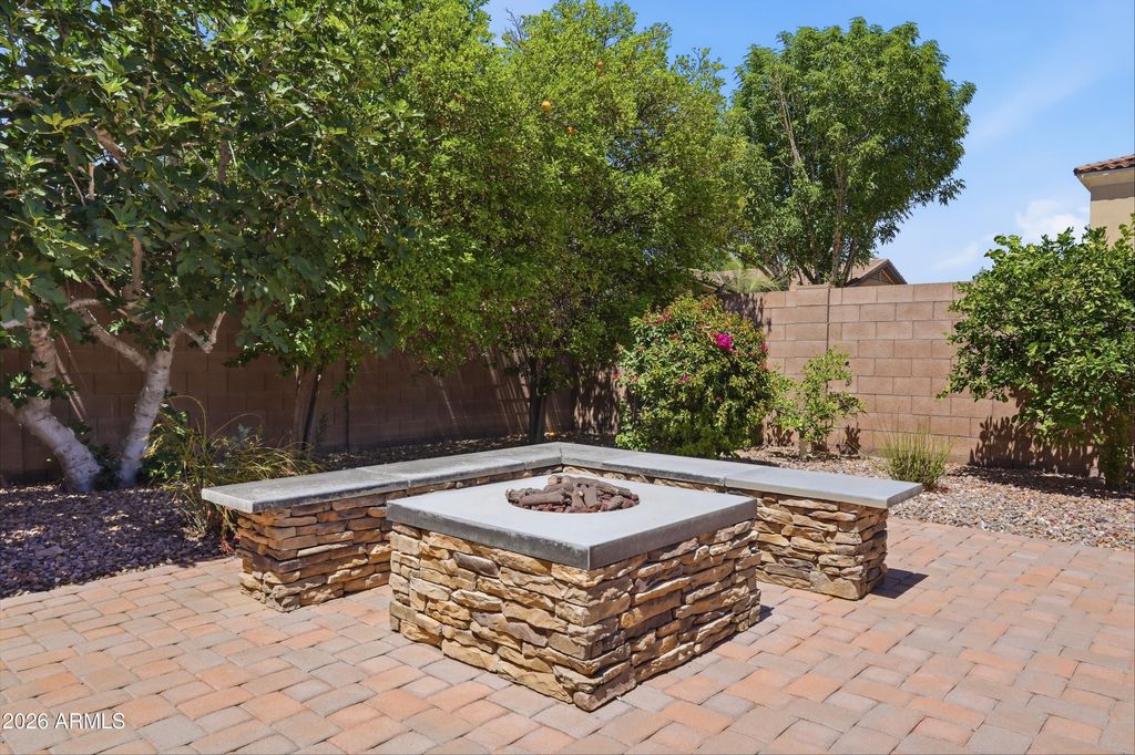 Image 79 of property listing at 900 W MACAW Drive, Chandler, AZ 85286