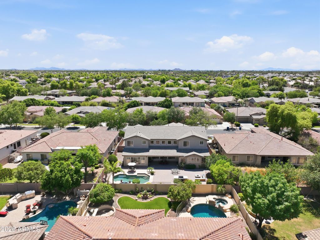 Image 8 of property listing at 900 W MACAW Drive, Chandler, AZ 85286