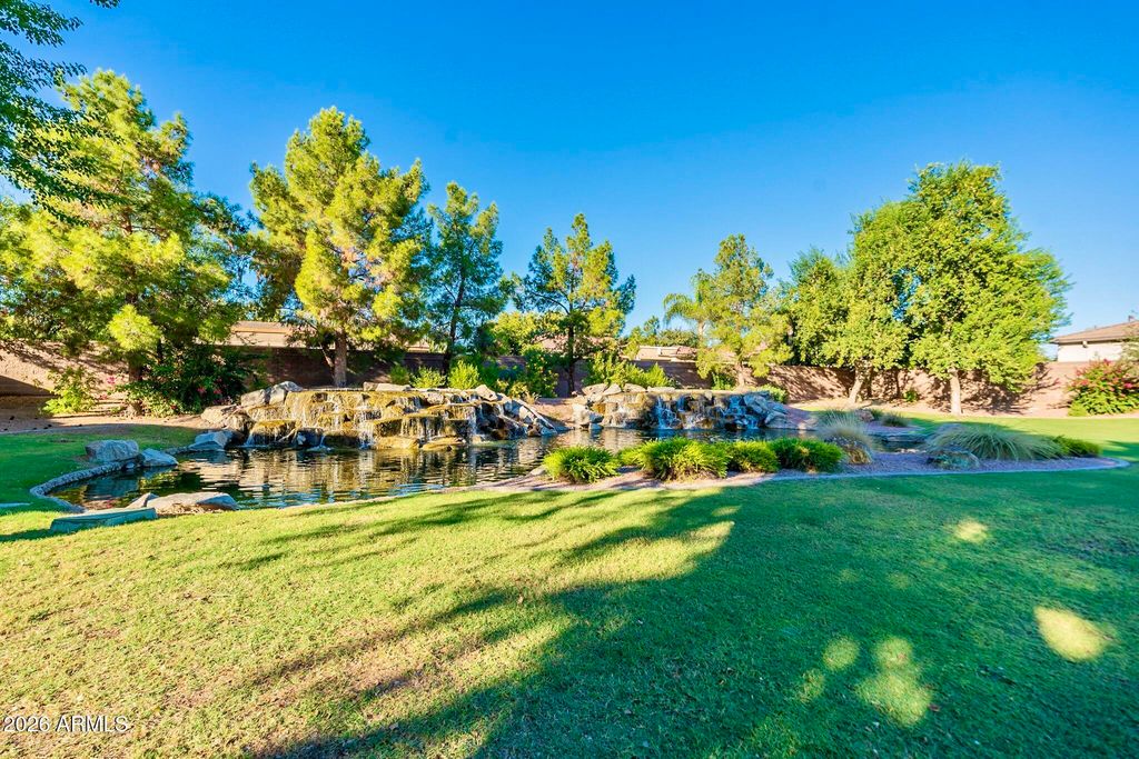 Image 89 of property listing at 900 W MACAW Drive, Chandler, AZ 85286