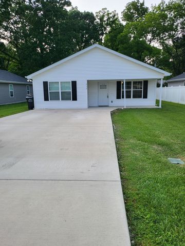 715 E Lincoln St, Tullahoma, TN 37388